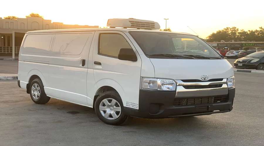 Reliable chiller van rental in Dubai for safe and temperature-controlled deliveries.